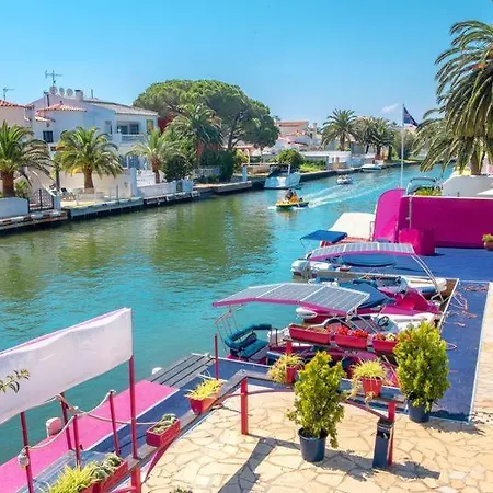 Сasa de vacaciones Casita Con Jardin, Bbq, Wifi, Centro Y Playa