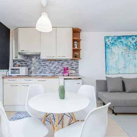 Casita Con Jardin, Bbq, Wifi, Centro Y Playa * Empuriabrava